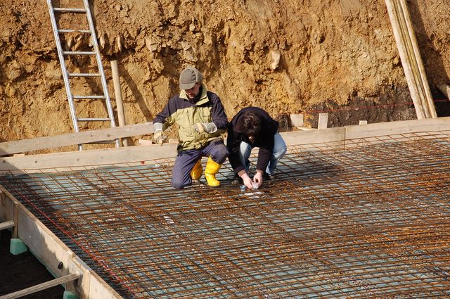007_03 Grundsteinlegung in Arbeit.jpg