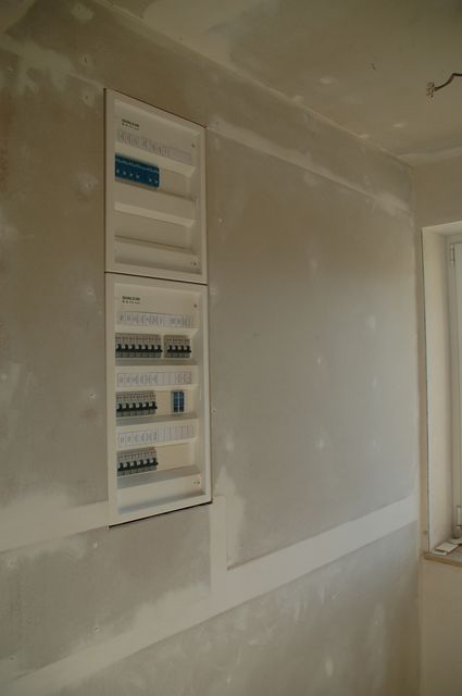 084 Elektroarbeiten fast fertig.jpg