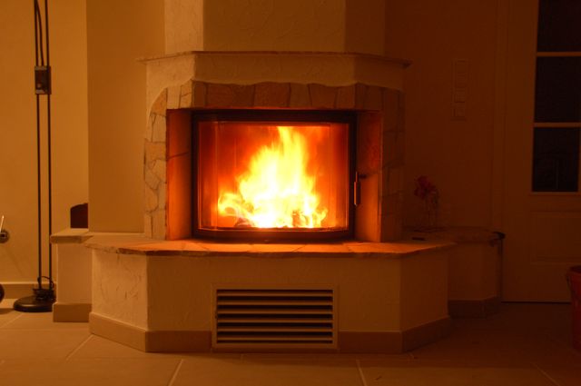 101 Erstes Feuer statt Grillen im Wohnzimmer.jpg