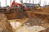 006_02 Es wird ein Loch gebaggert.jpg 006_02 Es wird ein Loch gebaggert.jpg